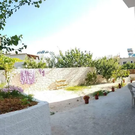 Rose Apartment *